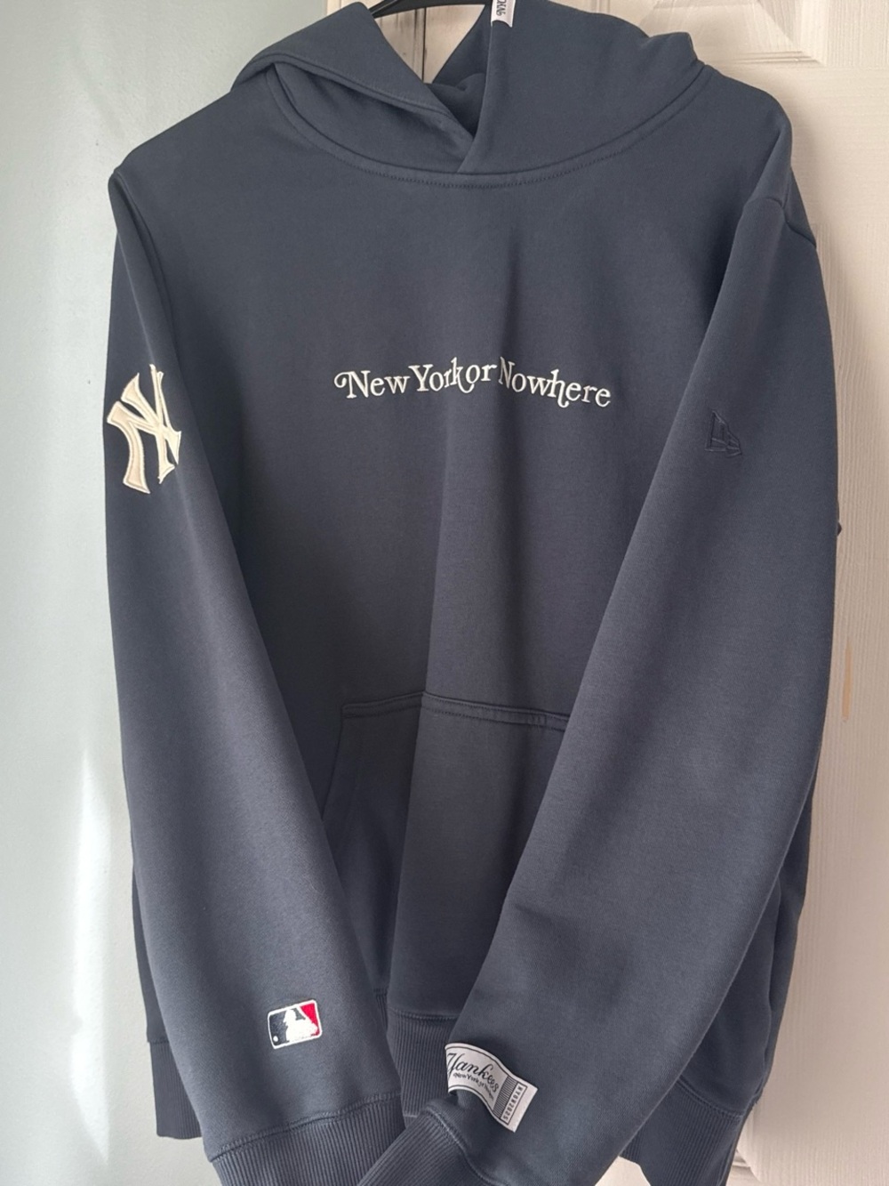New York or Nowhere x New Era New York Yankees hoodie in navy.
